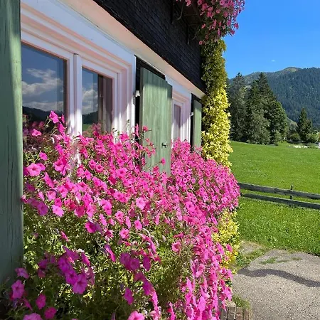 Gaestehaus Nussbaumer Apartamento *