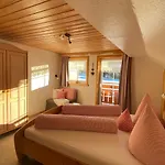Gaestehaus Nussbaumer *